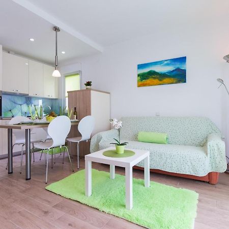 Apartment Close To Krk Town Centre ภายนอก รูปภาพ
