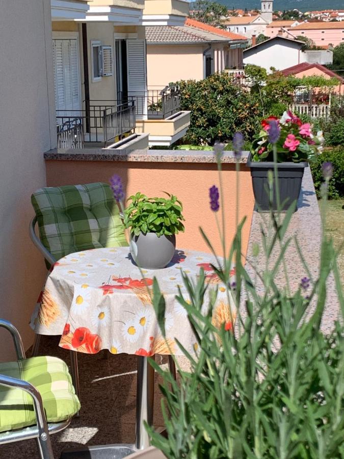 Apartment Close To Krk Town Centre ภายนอก รูปภาพ